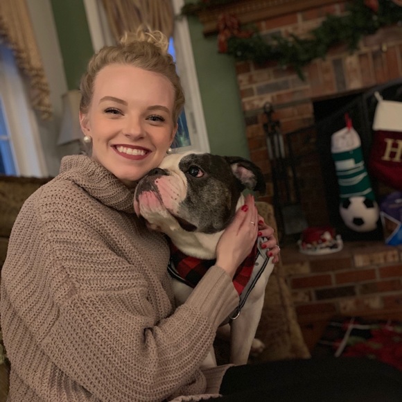 Meet your Posher, Hannah - Picture 1 of 1